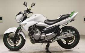 SUZUKI GSR250