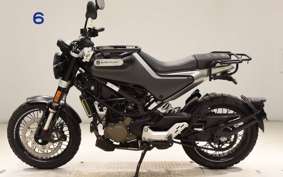 HUSQVARNA SVARTPILEN 125 2023