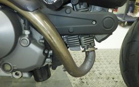 DUCATI MONSTER 696 2013