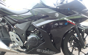 SUZUKI GSX250 R DN11A