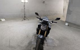 HONDA CB650R E-Clutch 2026 RH17