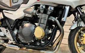 HONDA CB1300 SUPER  BOL DOR ABS 2013 SC54