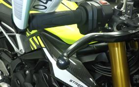 TRIUMPH STREET TRIPLE MOTO 2023