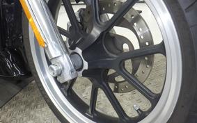 HARLEY XL883LI 2015