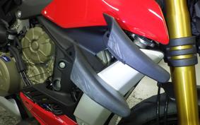 DUCATI STREETFIGHTER V4 S 2023