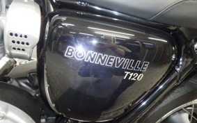 TRIUMPH BONNEVILLE T120 2025