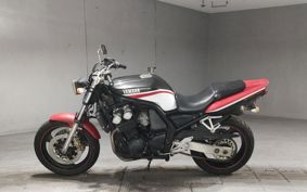 YAMAHA FZ400 4YR