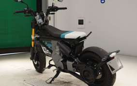 BMW CE02