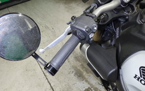 HONDA CB650R E-Clutch 2025 RH17