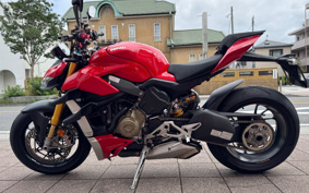 DUCATI STREET FIGHTER V4S 2023 1F00