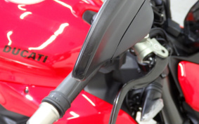 DUCATI STREETFIGHTER V2 2022 3F00