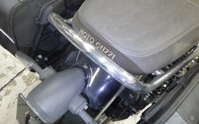 MOTO GUZZI V7 SPECIAL 2023