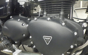 TRIUMPH BONNEVILLE T100 2012