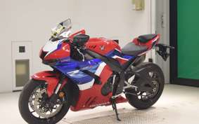 HONDA CBR1000RR R 2023 SC82
