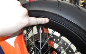 KTM 690 SMC R 2025