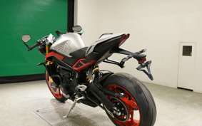 TRIUMPH STREET TRIPLE RX 2026