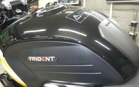 TRIUMPH TRIDENT 660 2025