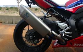 HONDA CBR1000RR-R FB SP 2020 SC82