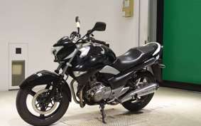 SUZUKI GSR250