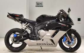 HONDA CBR1000RR 2004 SC57