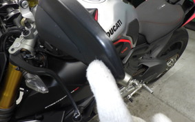 DUCATI STREETFIGHTER V4 SP 2023
