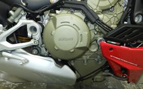 DUCATI STREETFIGHTER V4 S 2021
