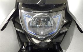 HONDA NM4 VULTUS -02 2015 RC82