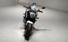 KTM 890 DUKE R 2022 TU940