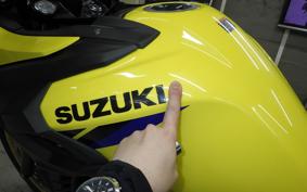 SUZUKI DL650 ( V-Strom 650 ) XTA 2025 C733M