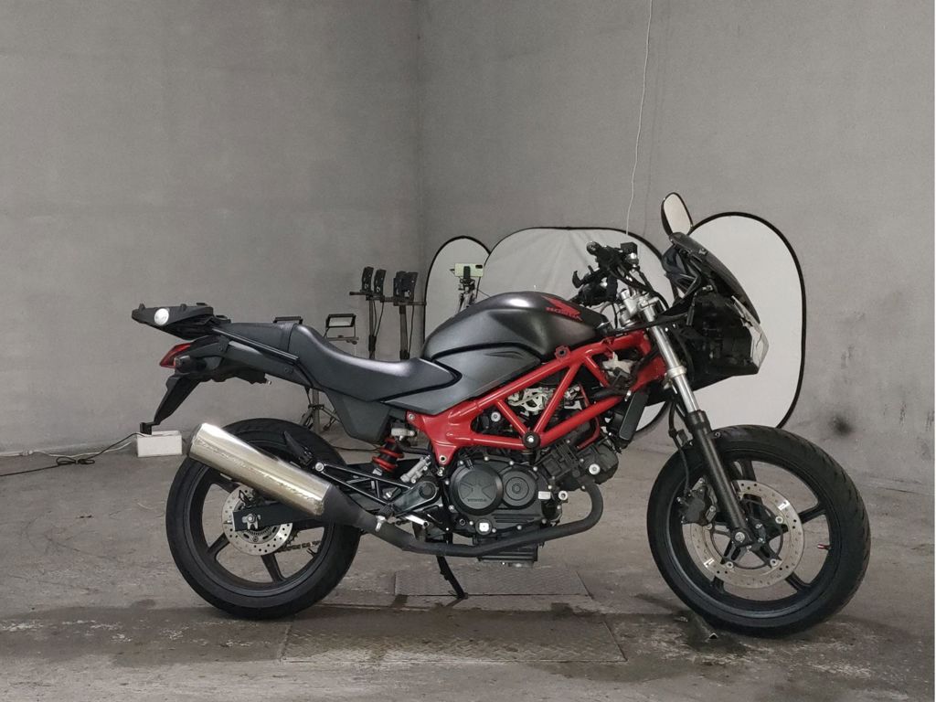 Фото Honda VTR 250 F 2017 с японского аукциона