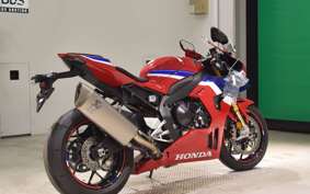 HONDA CBR1000RR RSP 2024 SC82