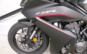 HONDA CBR650R E-Clutch 2025 RH17