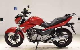 SUZUKI GSR250
