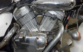 SUZUKI INTRUDER 250 LC VJ51A