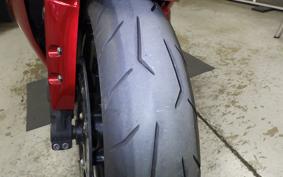 YAMAHA YZF-R1 2005