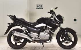 SUZUKI GSR250