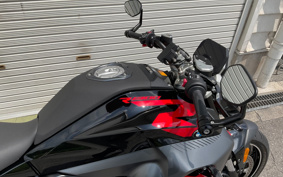 BMW R1300R 2026 0M51