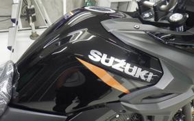 SUZUKI DL650 ( V-Strom 650 ) XTA 2025 C733M