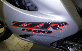 KAWASAKI ZZ1200 NINJA R 2002 ZXT20C
