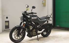 HUSQVARNA SVARTPILEN 401 2022