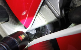 YAMAHA YZF-R7 2001