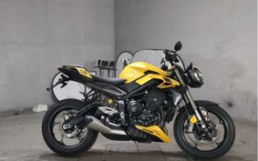 TRIUMPH STREET TRIPLE RS HDA614