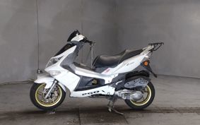 PGO G-MAX125 ..