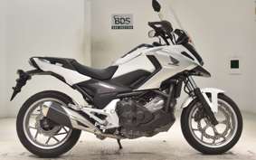 HONDA NC750X LD 2017 RC90