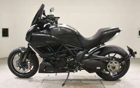 DUCATI DIAVEL Carbon 2011
