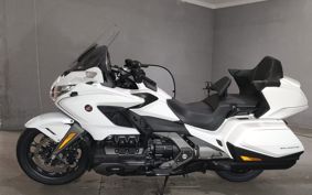 HONDA GL1800 TOUR DCT SC79