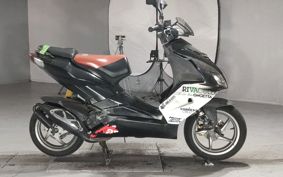 APRILIA SR50 ..