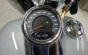 HARLEY FLBS 1870 2025