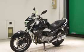 SUZUKI GSR250 2025