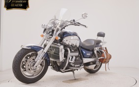 TRIUMPH ROCKET III CLASSIC